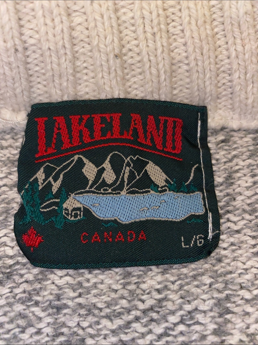 Lakeland Canada Wool Sweater Size L / Made in Canada - Picture 4 of 9